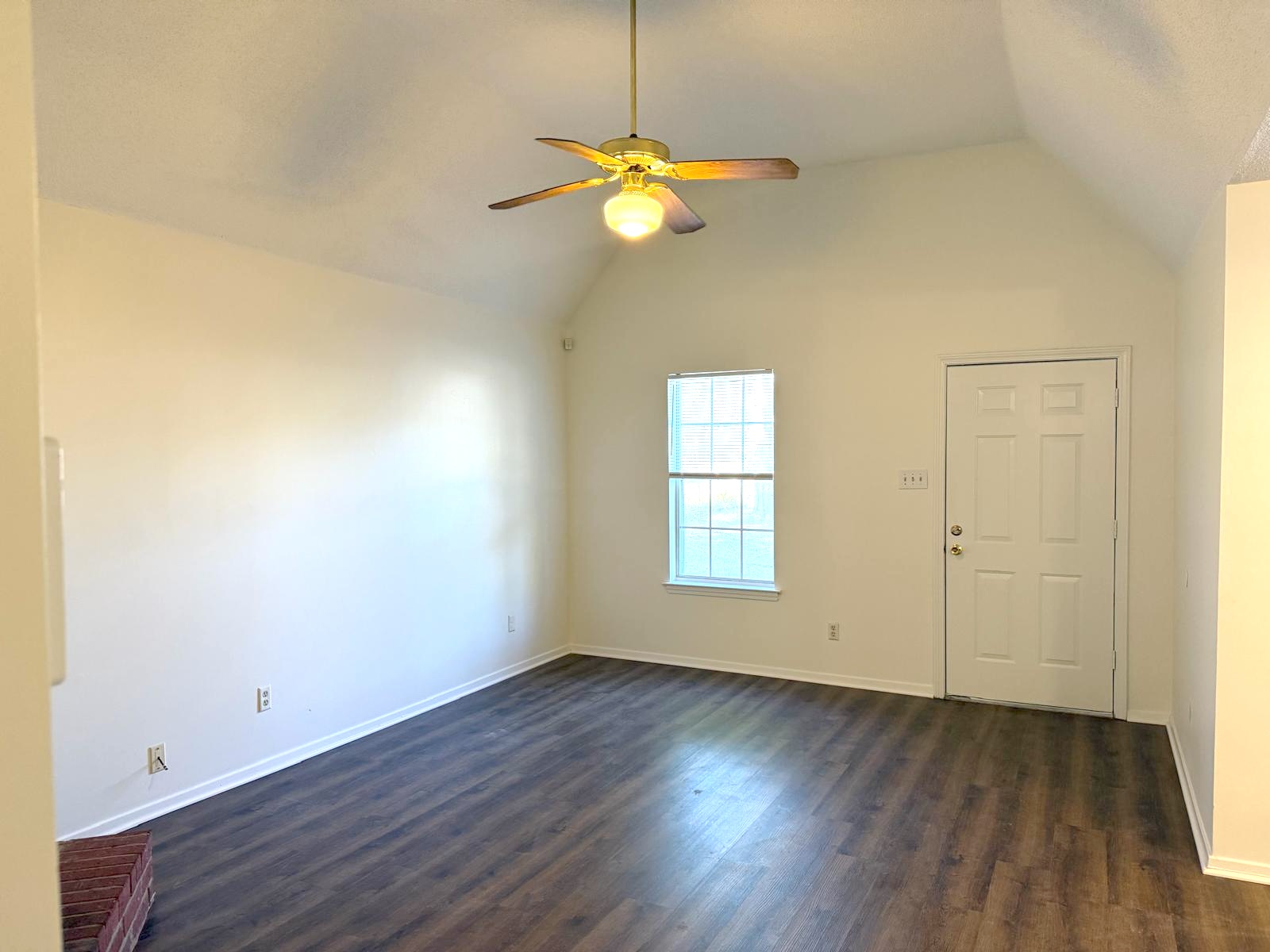 4450 Cedar Creek Cove